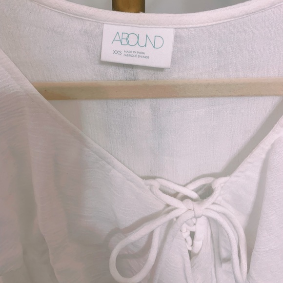 White flowy top! NWOT - Picture 4 of 5